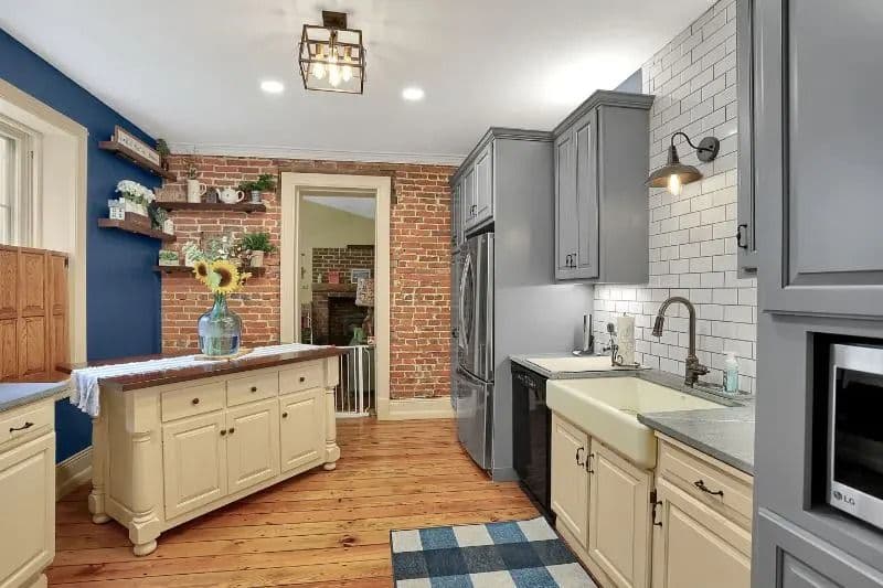 Explore the Features and Benefits of Burnt House Rd 2 Farmhouse kitchen remodel. Designed by Home Pros in Carlisle, PA.